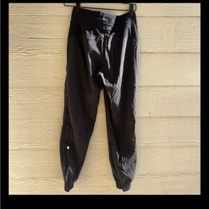 Lululemon Black Jogger Pants size 4